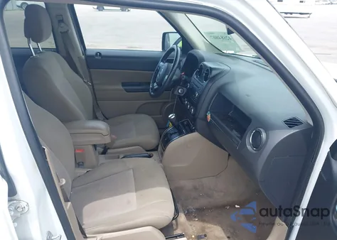 2016 Jeep Patriot Latitude из США, поврежденный, VIN 1C4NJPFA0GD795999